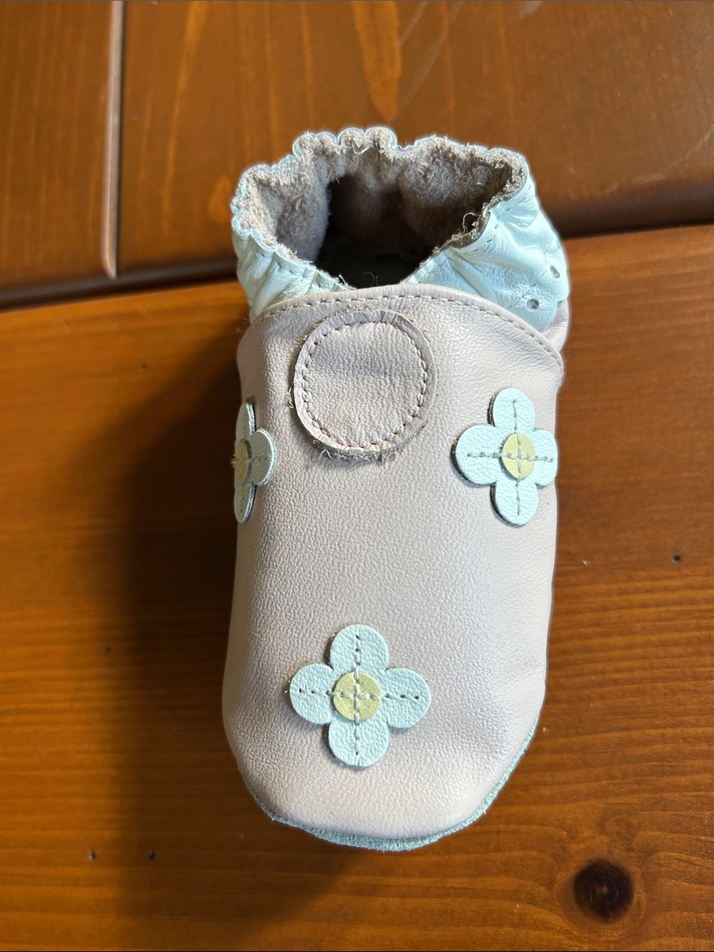 Robeez Soft Leather Mary Jane Baby Shoe in Light Pink with Floral Accents